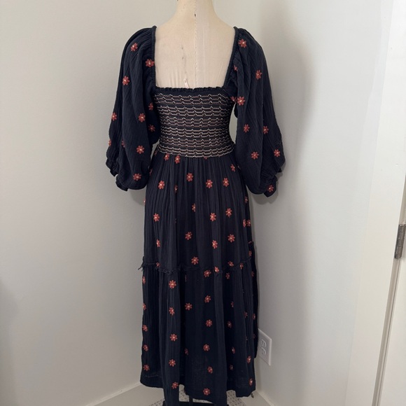 Free People Small Dahlia Black Floral Smocked Midi Maxi Dress ~ Boho Peasant - Picture 4 of 11